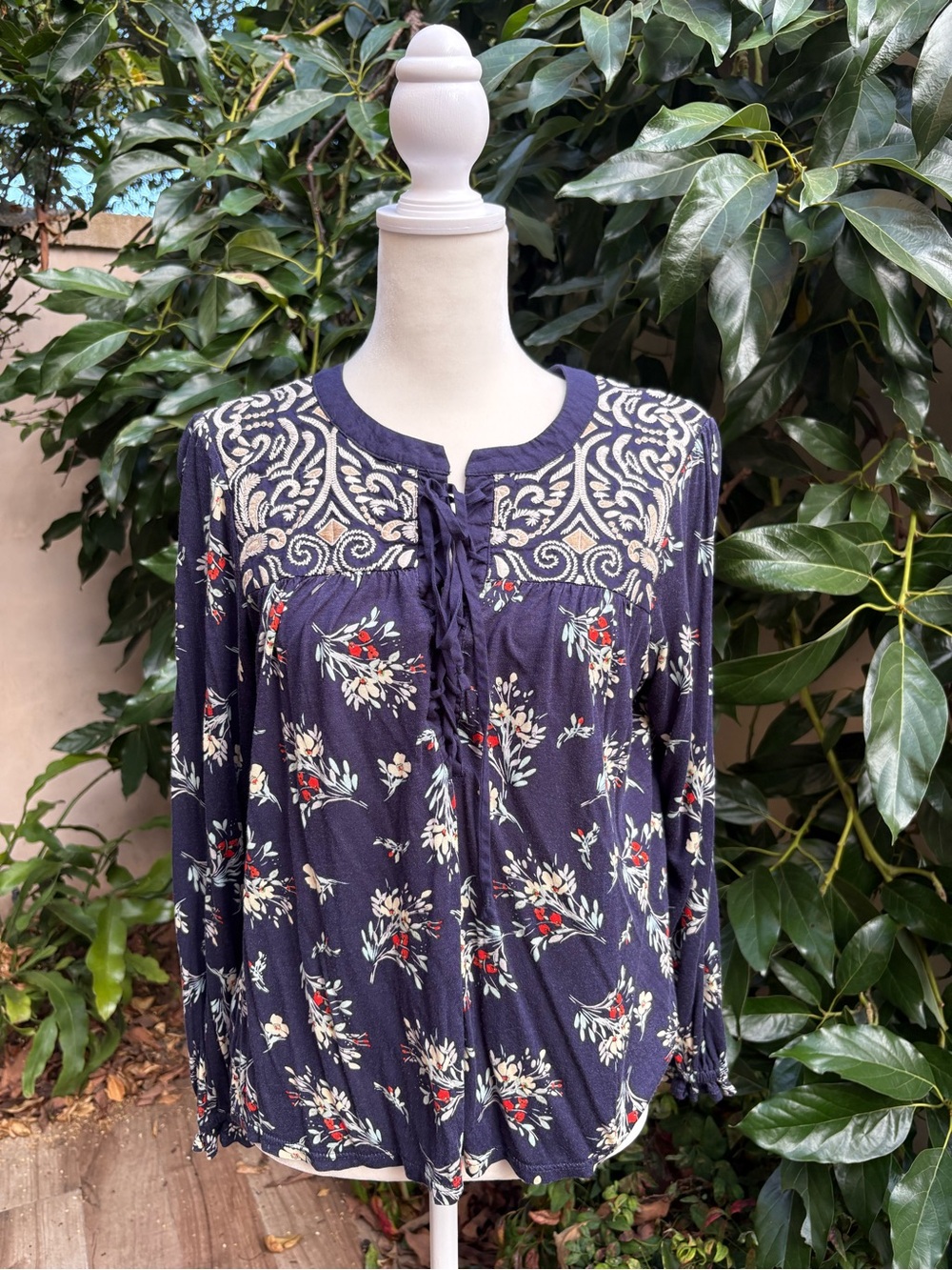 Anthropologie One September Navy Floral Lace-Up Peasant Tunic
